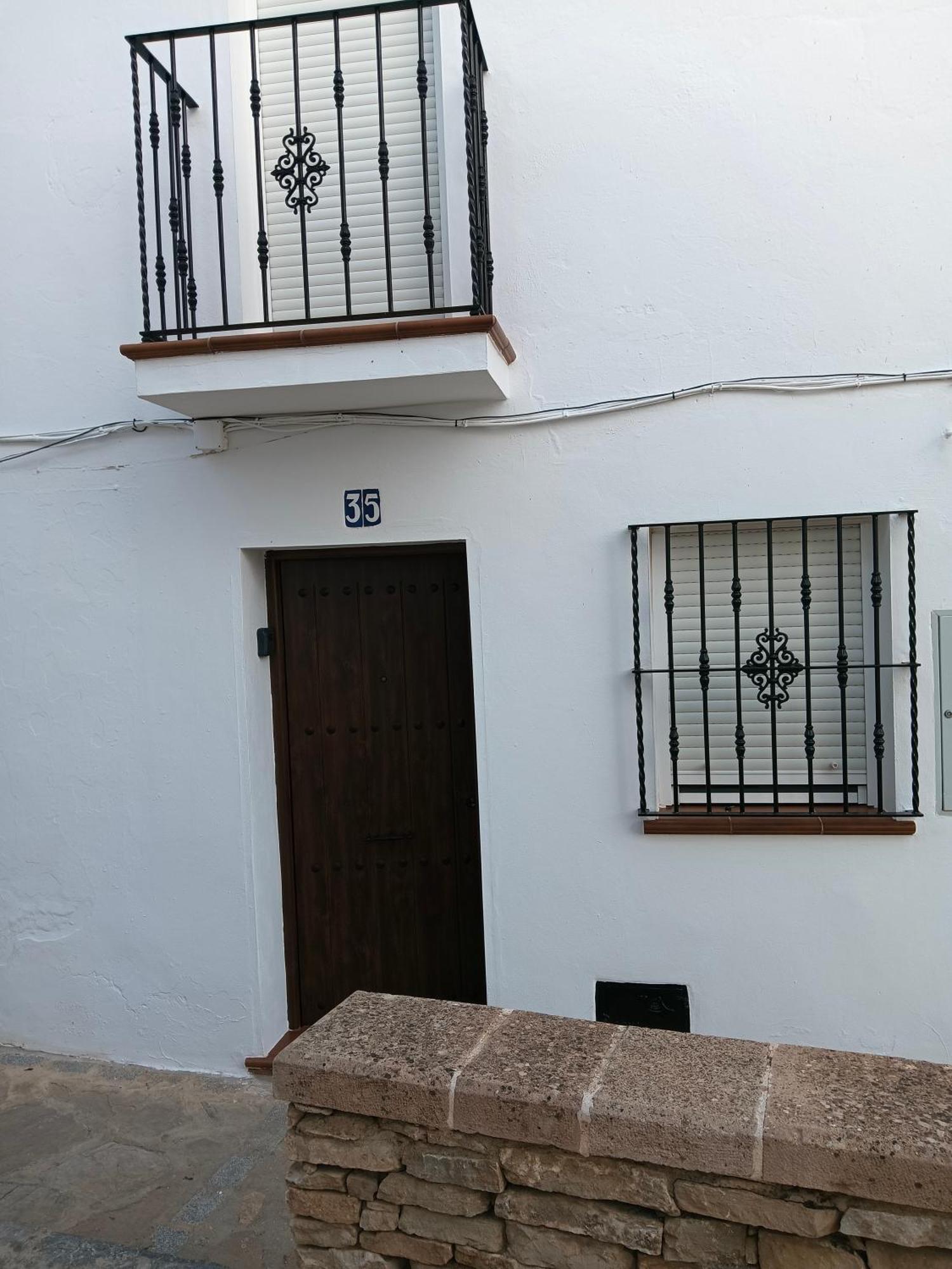 Cortinales Holiday home *